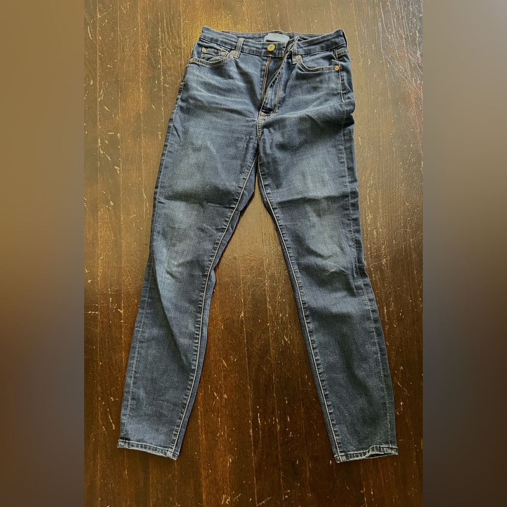 Seven 4 all mankind  Light and Airy super stretch and skinny to the ankles.